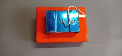 Applique murale à une lumière en plastique...