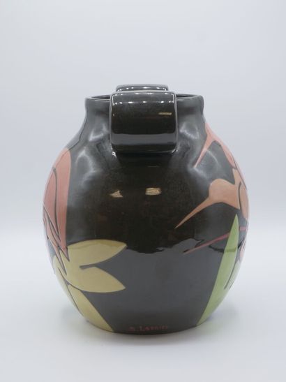 Simone LARRIEU (1912-1996).

Vase boule en...
