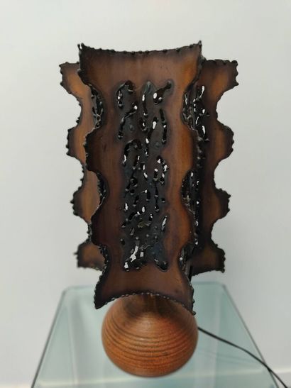 ACCOLAY.

Lampe en céramique brune. Abat...