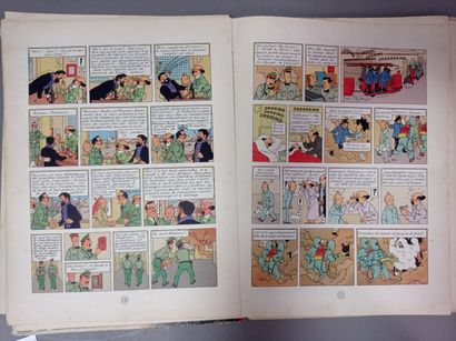 Manette comprenant:

- Un lot de livre (Tintin...