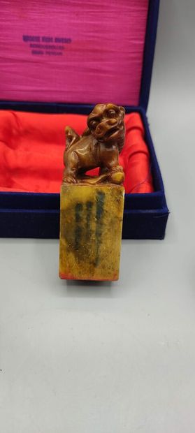 CHINE.

Paire de sceaux en pierre dure dans...