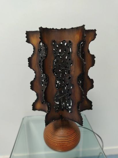 ACCOLAY.

Lampe en céramique brune. Abat...