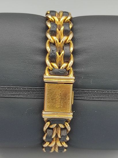 CHANEL

Montre modèle 