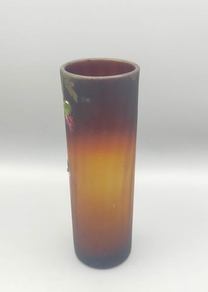 Vase circulaire en verre marmoréen à décor...