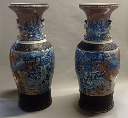 NANKIN

Paire d'importants vases balustres...
