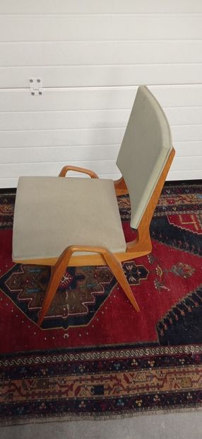 Maurice PRE (1907-1988).

Chaise en bois...