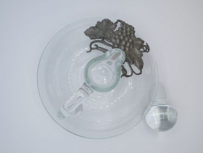 Carafe / Décanteur en cristal (?) avec décor...