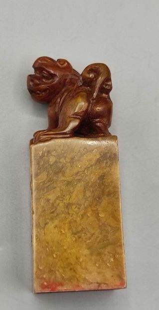 CHINE.

Paire de sceaux en pierre dure dans...