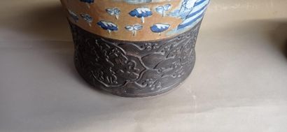 NANKIN

Paire d'importants vases balustres...