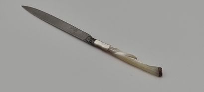 Couteau d'époque fin XVIIIème en état , manche...