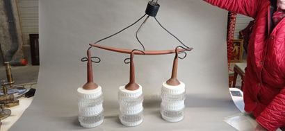Suspension scandinave en teck à trois bras...