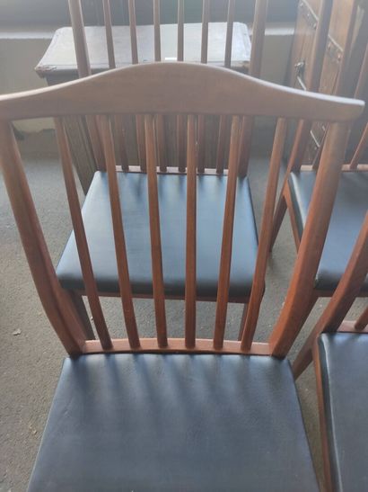 Ensemble de salle à manger en teck comprenant...