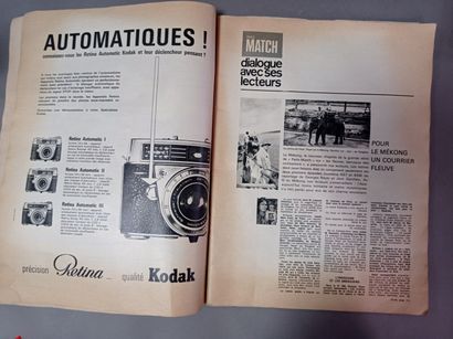 Manette comprenant:

- Un lot de livre (Tintin...