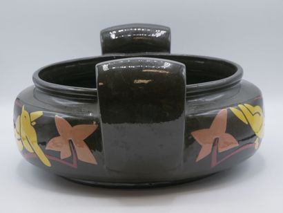 Simone LARRIEU (1912-1996).

Coupe en céramique...