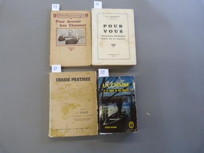 Lot de 4 livres brochés.

J Lefrançois, Chasseurs,...