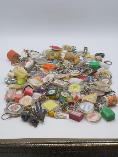 Lot de porte-clefs publicitaires:

Schell,...