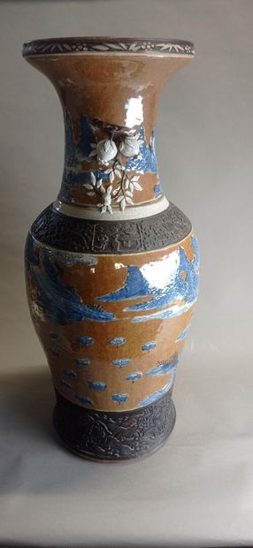 NANKIN

Paire d'importants vases balustres...