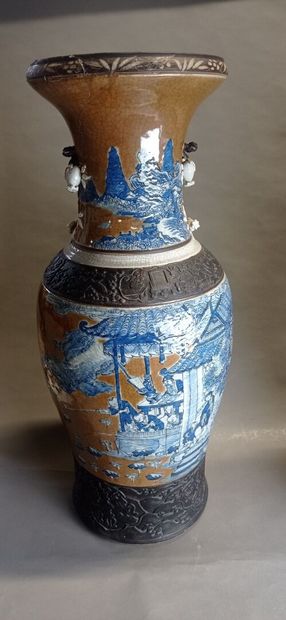 NANKIN

Paire d'importants vases balustres...
