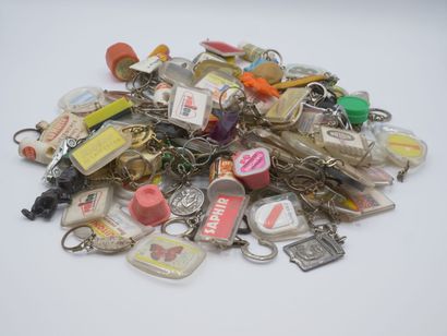 Lot de porte-clefs publicitaires:

Schell,...