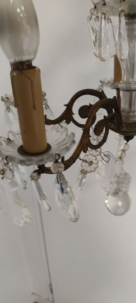 Petit lustre à cinq bras de lumières en métal...