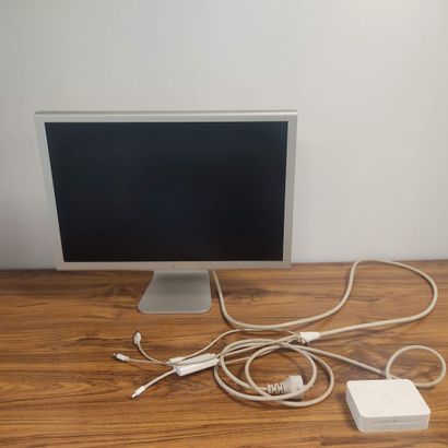 Apple

Ecran de Mac Book.

Largeur diagonale:...