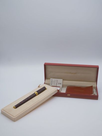 Style plume DUPONT en 