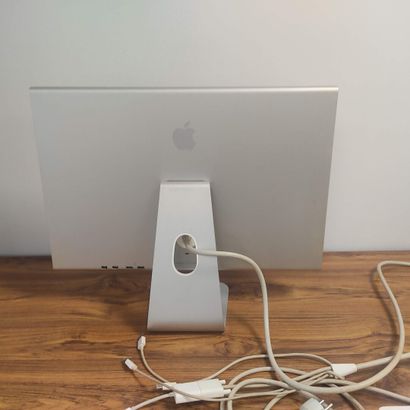 Apple

Ecran de Mac Book.

Largeur diagonale:...