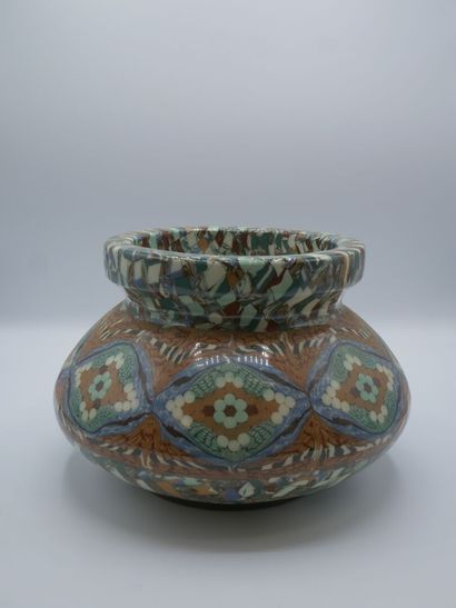 Jean GERBINO (1876-1966) à Vallauris.

Vase...