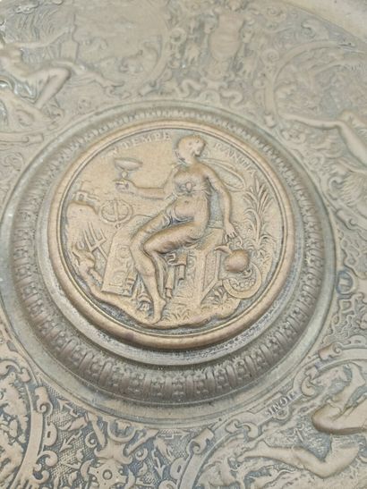 François BRIOT (vers 1550-1616), d'après.

Grand...
