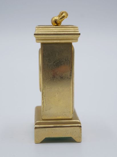 MATY, Quartz.

Petite pendulette de poche...
