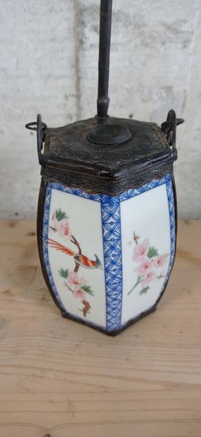 CHINE.

Pipe à opium.

Le corps constitué...