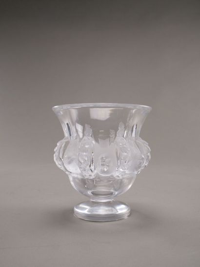 LALIQUE, France.

Vase modèle « DAMPIERRE...