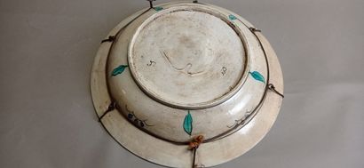 IZNIK, dans le style de

Important plat en...