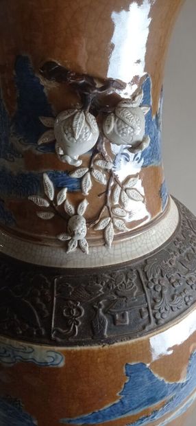 NANKIN

Paire d'importants vases balustres...