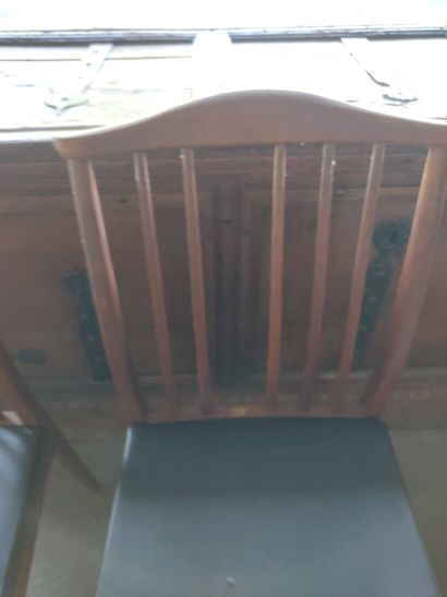 Ensemble de salle à manger en teck comprenant...