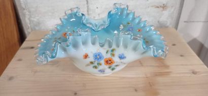 Vide-poche en verre émaillé. 

Le col ourlet...
