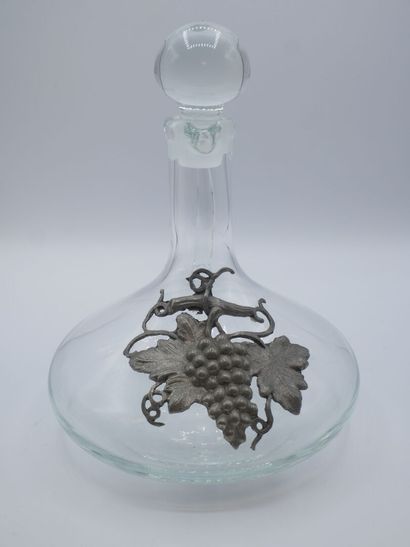 Carafe / Décanteur en cristal (?) avec décor...