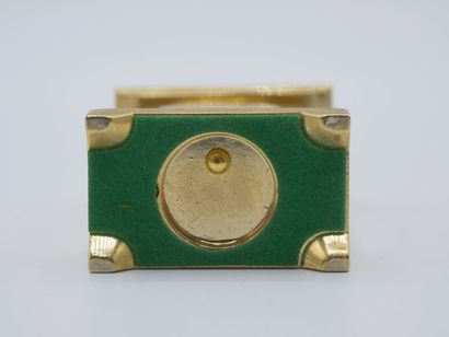 MATY, Quartz.

Petite pendulette de poche...