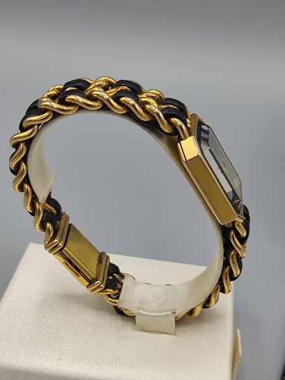 CHANEL

Montre modèle 