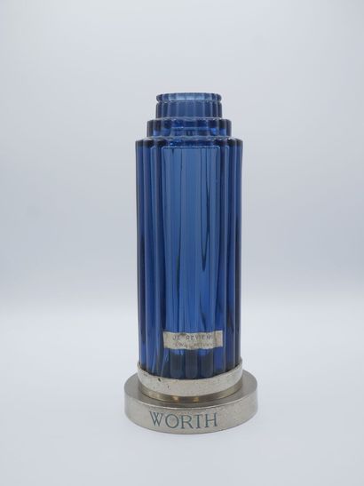 WORTH, je reviens.

Grand flacon de parfum...