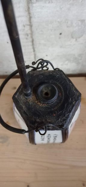 CHINE.

Pipe à opium.

Le corps constitué...