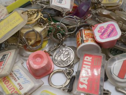 Lot de porte-clefs publicitaires:

Schell,...