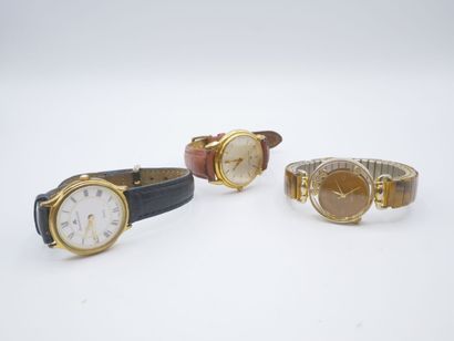 Lot montres en métal doré. Cadran circulaire....