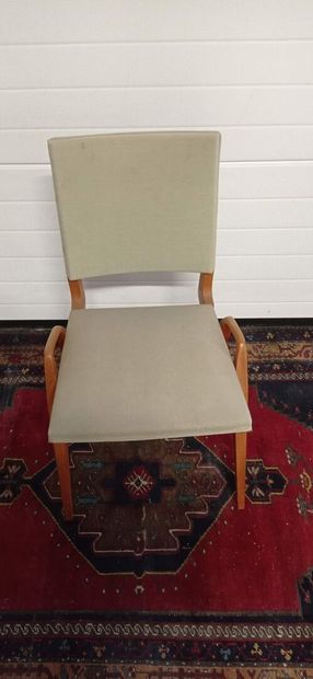 Maurice PRE (1907-1988).

Chaise en bois...