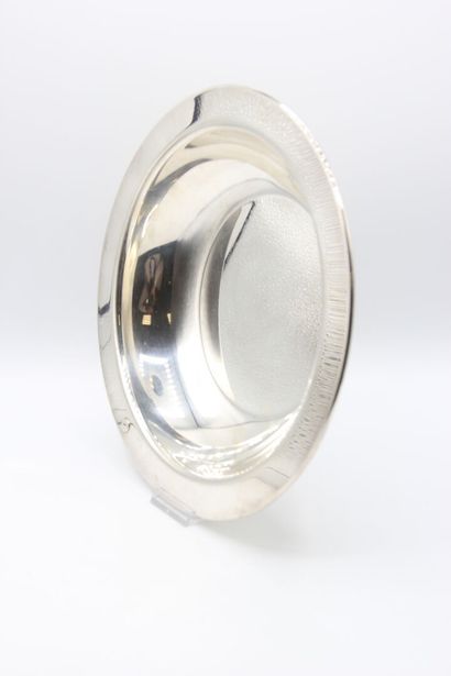 HERMES, Paris. 

Hollow dish in silver plated...