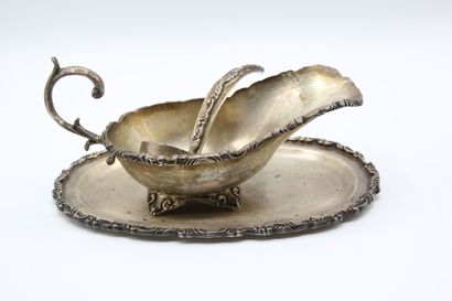 Saucière en argent premier titre et son dormant....