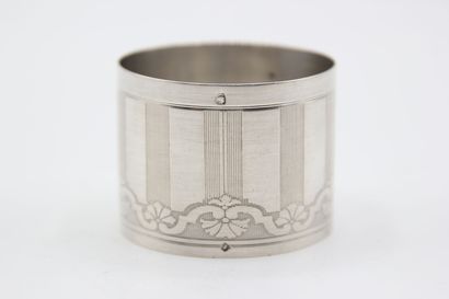 Art Nouveau silver napkin ring, with upper...