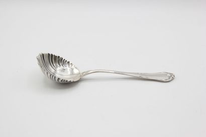 Heavy sugar spoon in silver of model nets,...
