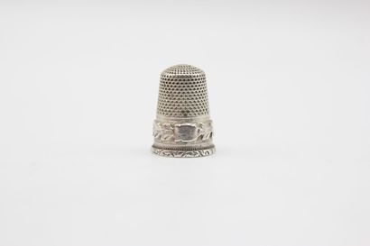 Silver thimble.

French title mark 