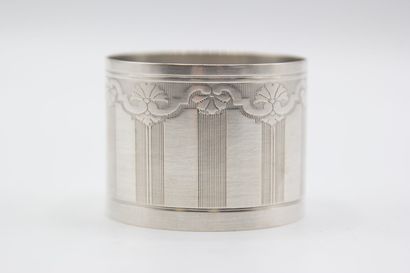 Art Nouveau silver napkin ring, with upper...